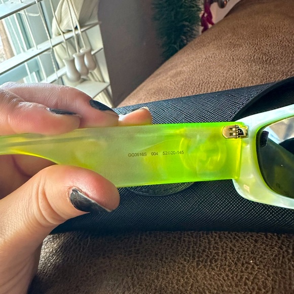 Gucci Sunglasses - Picture 4 of 6
